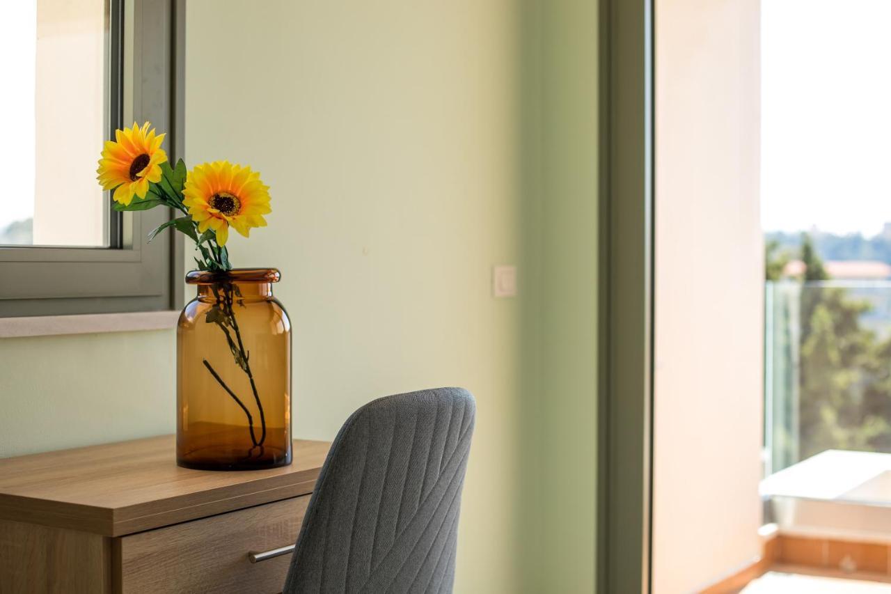Eden Sunflower - Luxurious Apartment With Sea View Rhodes City ภายนอก รูปภาพ